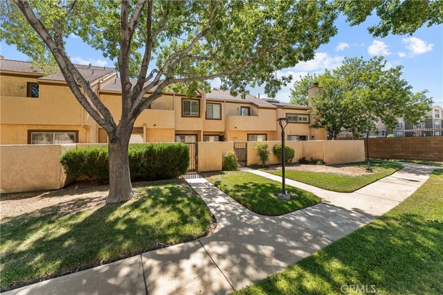 1830 E Avenue J2 3, Lancaster, CA 93535 — photo 4 of 58