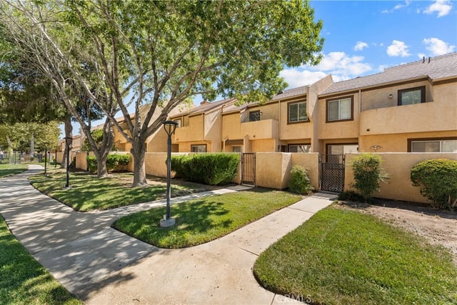 1830 E Avenue J2 3, Lancaster, CA 93535 — photo 6 of 58