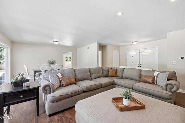 79 E Avenida De Los Arboles, Thousand Oaks, CA 91360 — photo 11 of 51