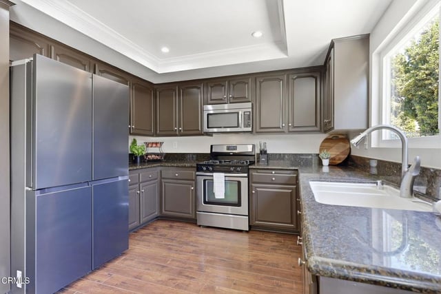 79 E Avenida De Los Arboles, Thousand Oaks, CA 91360 — photo 15 of 51