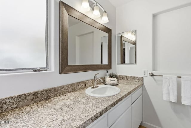 79 E Avenida De Los Arboles, Thousand Oaks, CA 91360 — photo 29 of 51