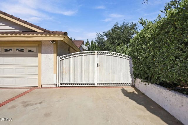 79 E Avenida De Los Arboles, Thousand Oaks, CA 91360 — photo 32 of 51