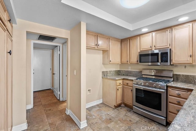 5961 Paseo Encantada, Camarillo, CA 93012 — photo 17 of 48