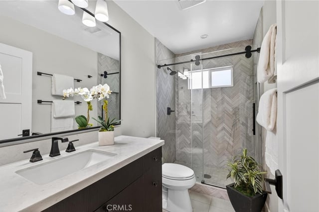 4248 Mclaughlin Avenue, Los Angeles, CA 90066 — photo 10 of 46