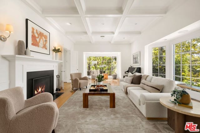 2828 Dumfries Road, Los Angeles, CA 90064 — photo 5 of 37