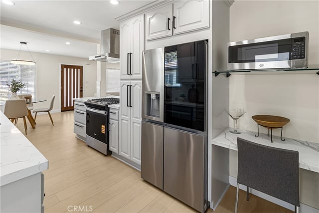 18216 Hartland Street, Reseda, CA 91335 — photo 10 of 39