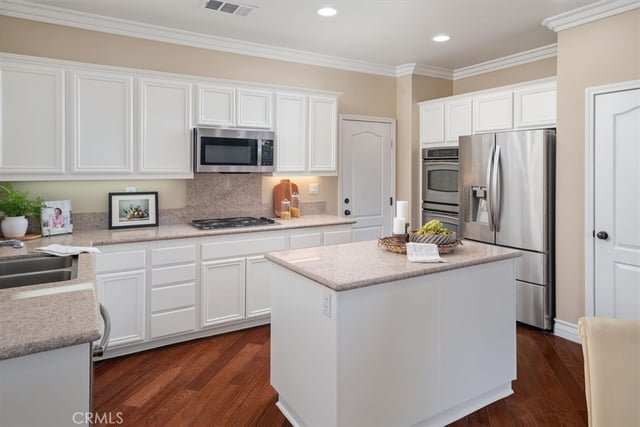 25337 Los Arqueros Drive, Valencia, CA 91381 — photo 12 of 42