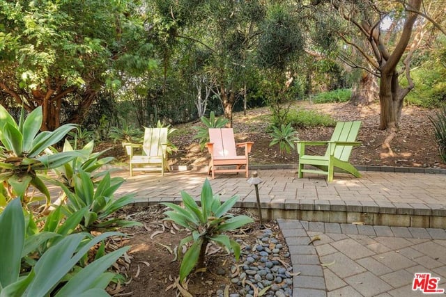 2018 Griffith Park Boulevard 108, Los Angeles, CA 90039 — photo 23 of 26