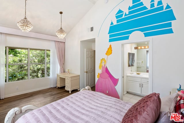 18730 Hatteras Street 25, Tarzana, CA 91356 — photo 18 of 43