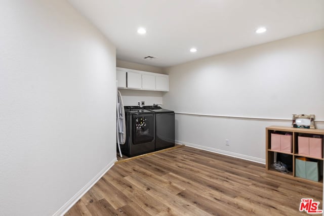 18730 Hatteras Street 25, Tarzana, CA 91356 — photo 31 of 43