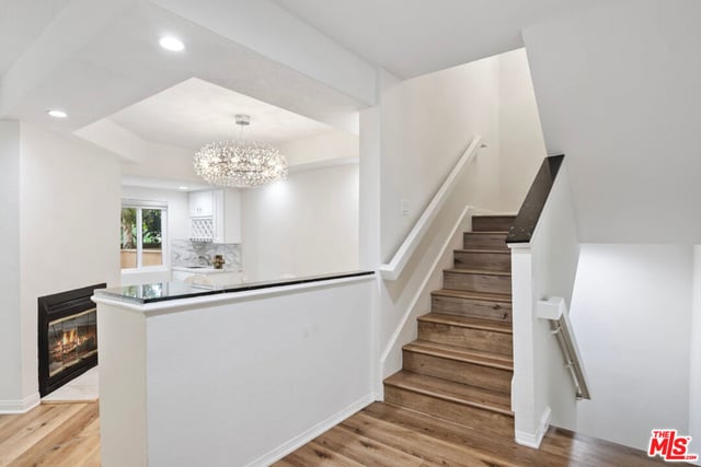 18730 Hatteras Street 25, Tarzana, CA 91356 — photo 5 of 43