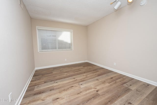 13131 Honeybee Street, Moorpark, CA 93021 — photo 22 of 36
