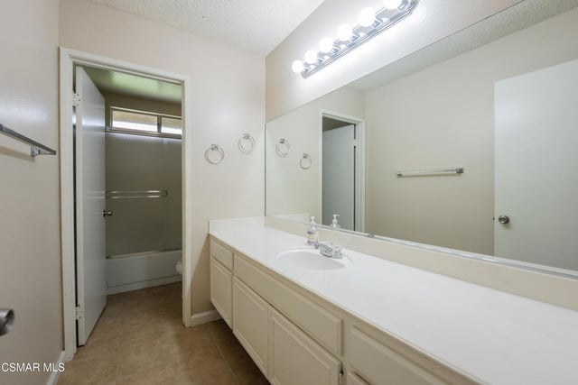 13131 Honeybee Street, Moorpark, CA 93021 — photo 27 of 36