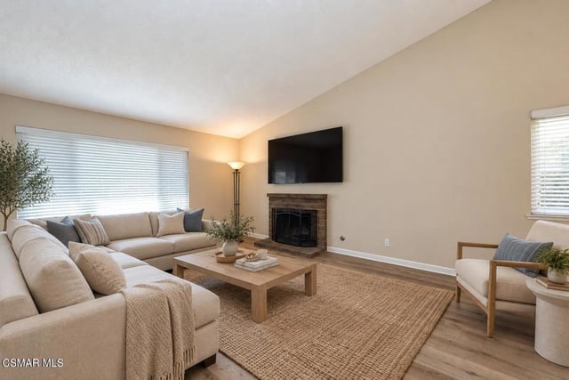 13131 Honeybee Street, Moorpark, CA 93021 — photo 8 of 36
