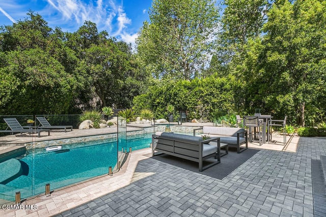 4188 Cresthaven Drive, Thousand Oaks, CA 91362 — photo 34 of 44