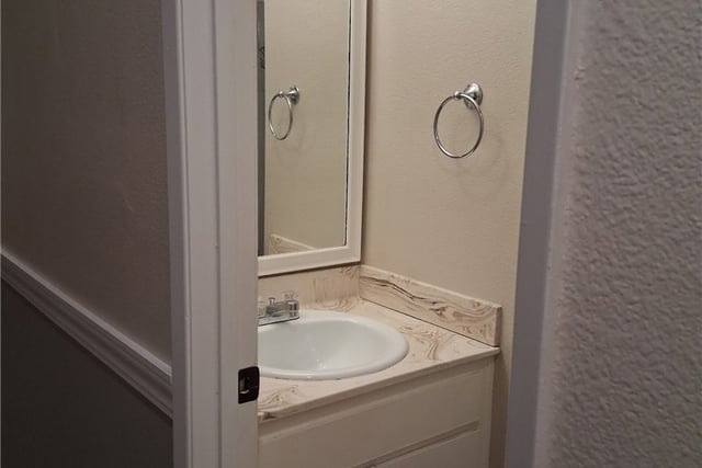 113 Surrey, Fillmore, CA 93015 — photo 12 of 19