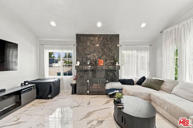 1245 N Orchard Drive, Burbank, CA 91506 — photo 10 of 54
