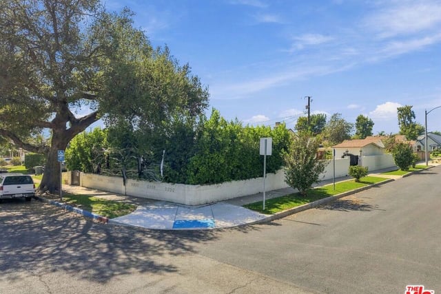 1245 N Orchard Drive, Burbank, CA 91506 — photo 3 of 54