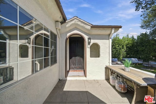 1245 N Orchard Drive, Burbank, CA 91506 — photo 6 of 54