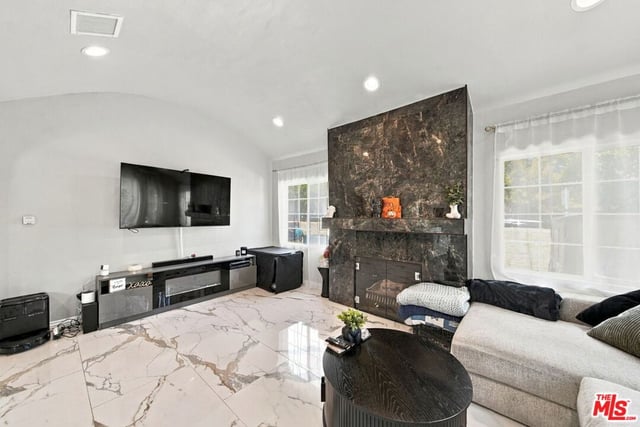 1245 N Orchard Drive, Burbank, CA 91506 — photo 9 of 54