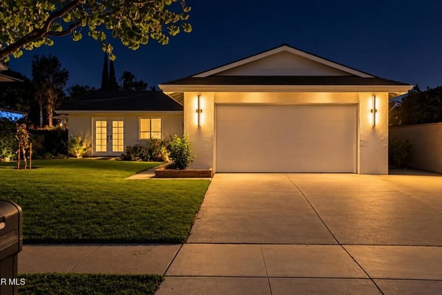 2046 Denny Street, Simi Valley, CA 93065 — photo 5 of 40