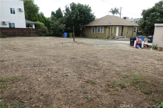 2221 Elsinore, Los Angeles, CA 90026 — photo 8 of 13