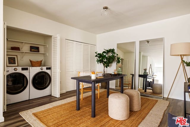 11820 Mayfield Avenue 105, Los Angeles, CA 90049 — photo 17 of 56