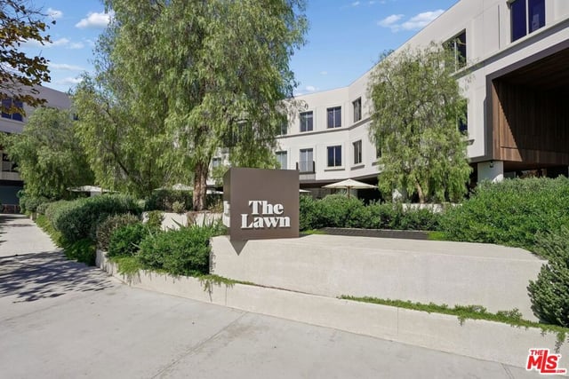 11820 Mayfield Avenue 105, Los Angeles, CA 90049 — photo 50 of 56
