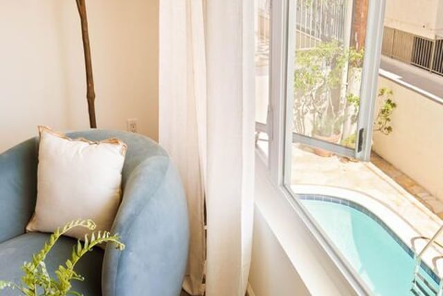 11820 Mayfield Avenue 105, Los Angeles, CA 90049 — photo 9 of 56