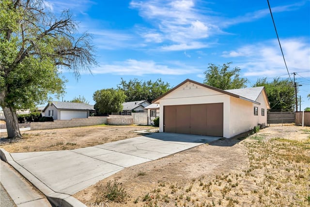 1438 W Avenue H-14, Lancaster, CA 93534 — photo 37 of 38