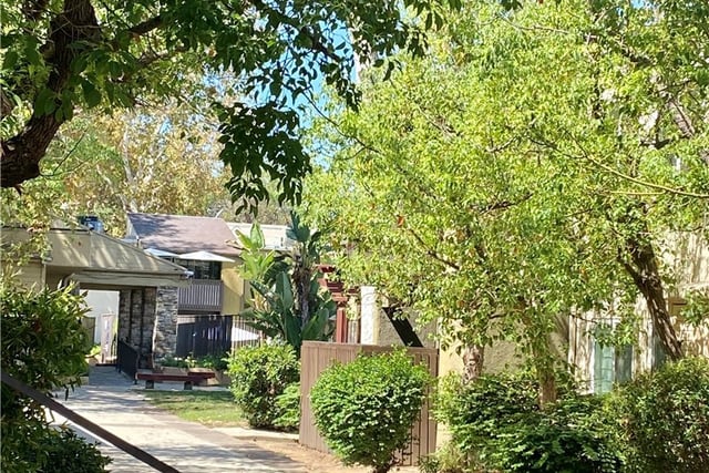 18350 Hatteras 224, Tarzana, CA 91356 — photo 21 of 26