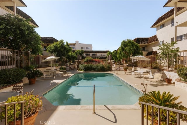 5315 Yarmouth Avenue 322, Encino, CA 91316 — photo 25 of 29