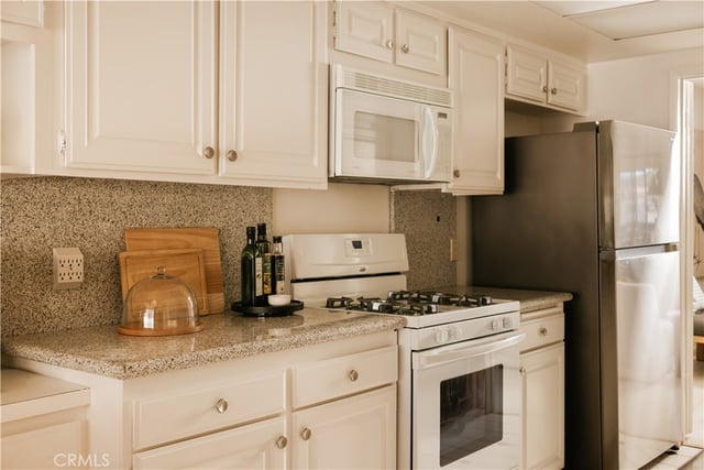 5315 Yarmouth Avenue 322, Encino, CA 91316 — photo 7 of 29