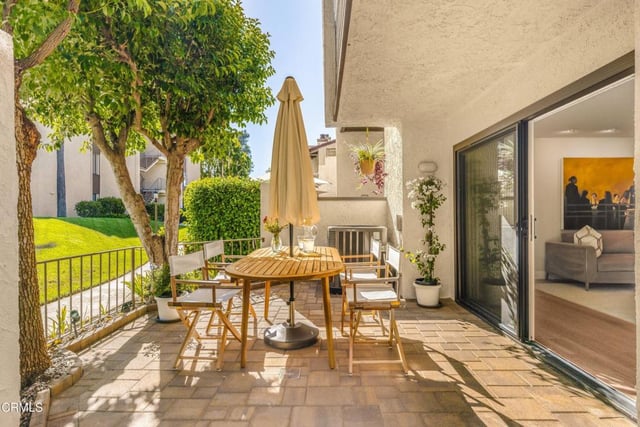 21500 Califa Street 143, Woodland Hills, CA 91367 — photo 3 of 28