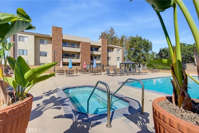 460 Oak Street 215, Glendale, CA 91204 — photo 24 of 28