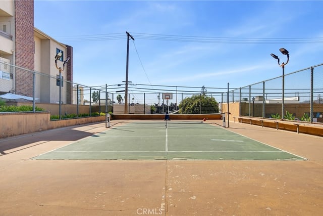460 Oak Street 215, Glendale, CA 91204 — photo 25 of 28