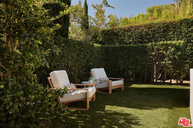 1588 Viewsite Drive, Los Angeles, CA 90069 — photo 4 of 35