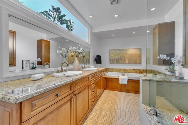 3741 Royal Woods Drive, Sherman Oaks, CA 91403 — photo 19 of 38