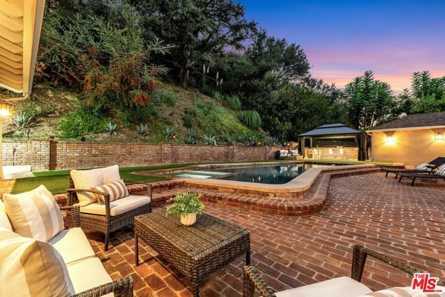 3741 Royal Woods Drive, Sherman Oaks, CA 91403 — photo 35 of 38