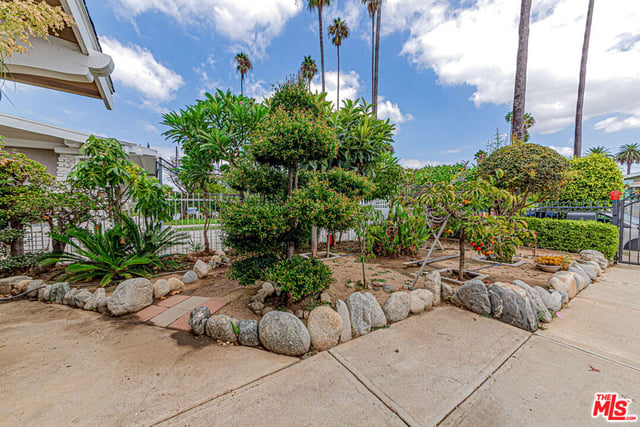 163 S Hobart Boulevard, Los Angeles, CA 90004 — photo 26 of 35