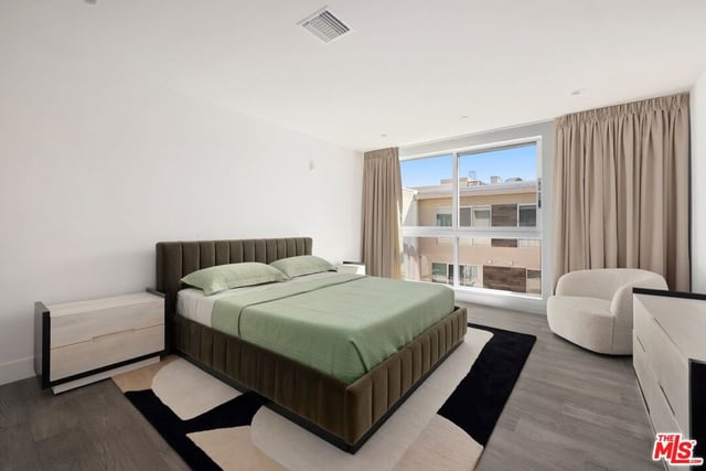728 N Sweetzer Avenue 402, West Hollywood, CA 90069 — photo 14 of 23