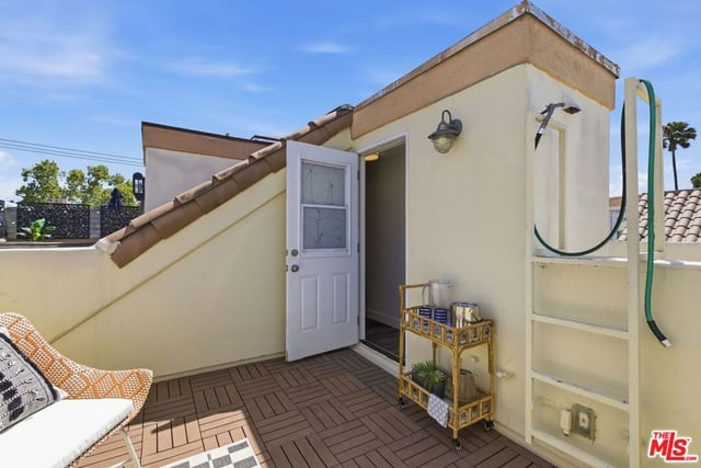 11110 Camarillo Street 122, North Hollywood, CA 91602 — photo 29 of 44