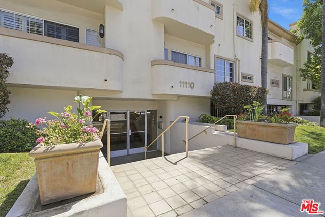 11110 Camarillo Street 122, North Hollywood, CA 91602 — photo 36 of 44