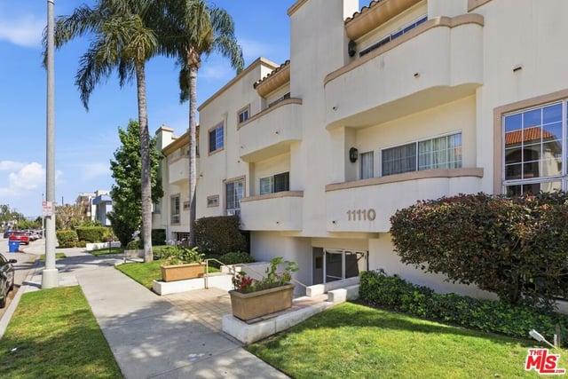 11110 Camarillo Street 122, North Hollywood, CA 91602 — photo 37 of 44