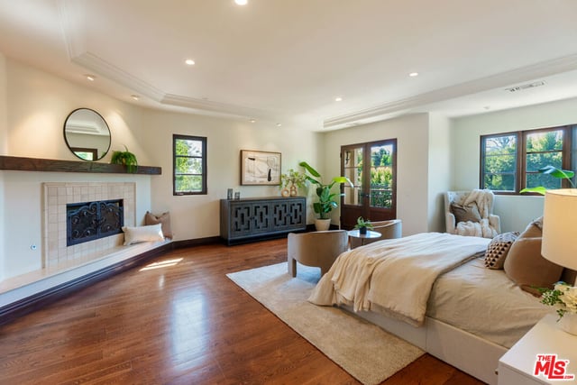 509 S Gretna Green Way, Los Angeles, CA 90049 — photo 10 of 17
