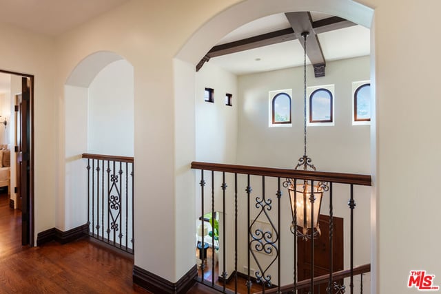 509 S Gretna Green Way, Los Angeles, CA 90049 — photo 9 of 17