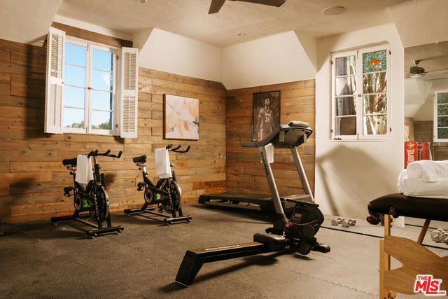 3001 Passmore Drive, Los Angeles, CA 90068 — photo 20 of 34