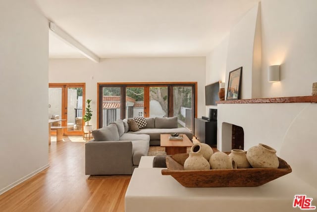 939 N Wetherly Drive, West Hollywood, CA 90069 — photo 9 of 34
