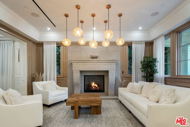 843 N Spaulding Avenue, Los Angeles, CA 90046 — photo 4 of 25