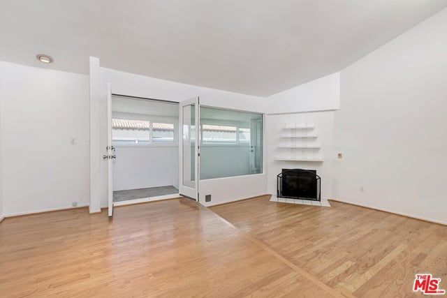 951 16th Street 3, Santa Monica, CA 90403 — photo 10 of 29